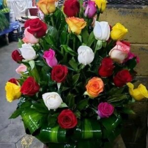 Arreglo 2 caras rosas multicolor