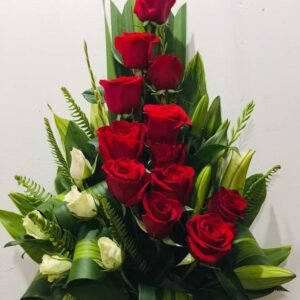 Arreglo de rosas rojas