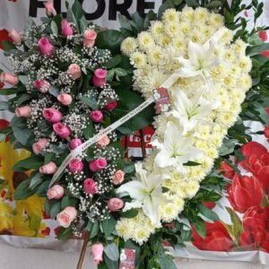 Corona Fúnebre Corazón de Luz
