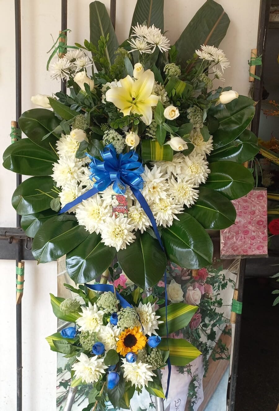 Corona de Paz y Esperanza – Corona Funebre Elegante